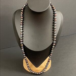 Lustrous Black Peacock  Pearl Necklace